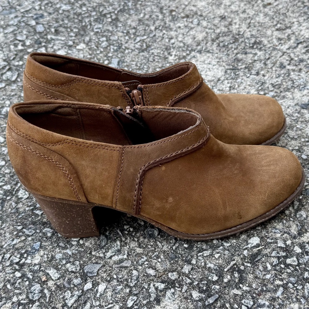 Clarks Women's Size 8.5 Tan/ Brown Leather Sashlin Aleta Comfort Heeled Bootie‎